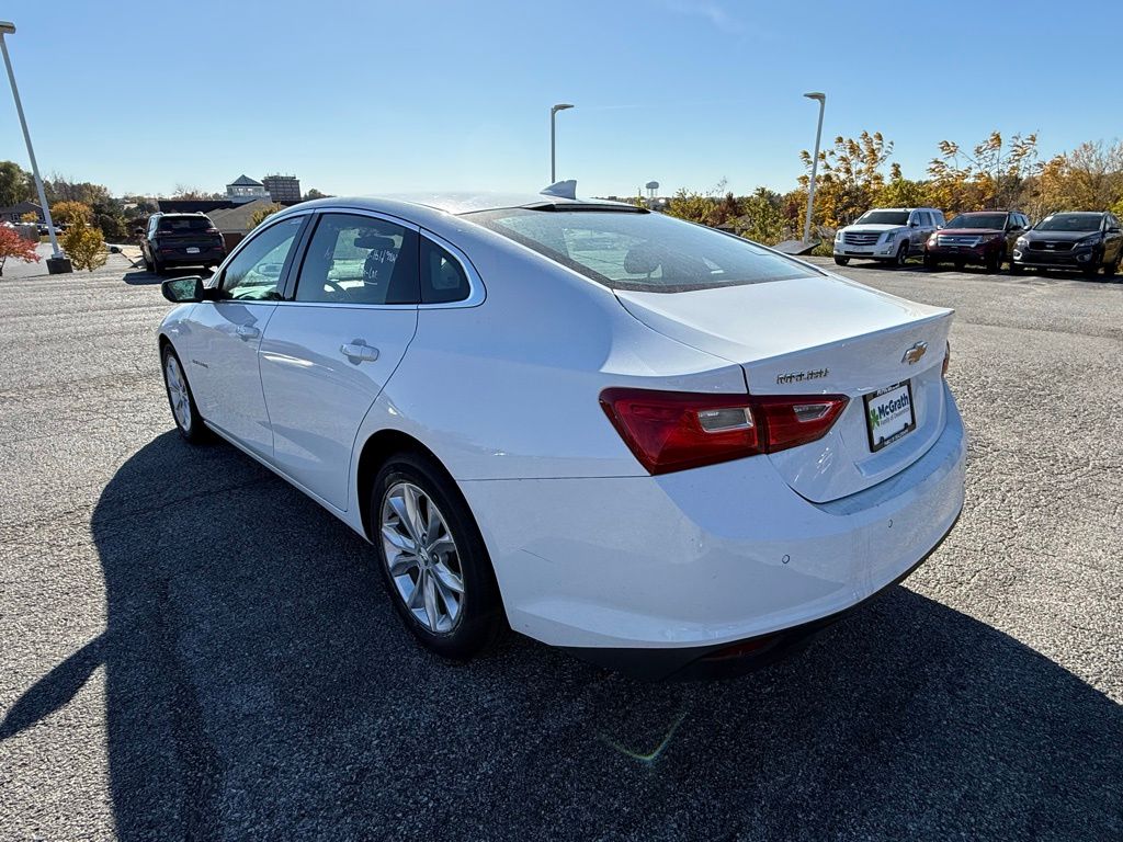 2024 Chevrolet Malibu 1LT photo 4