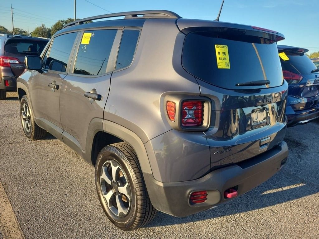 2022 Jeep Renegade Trailhawk photo 3