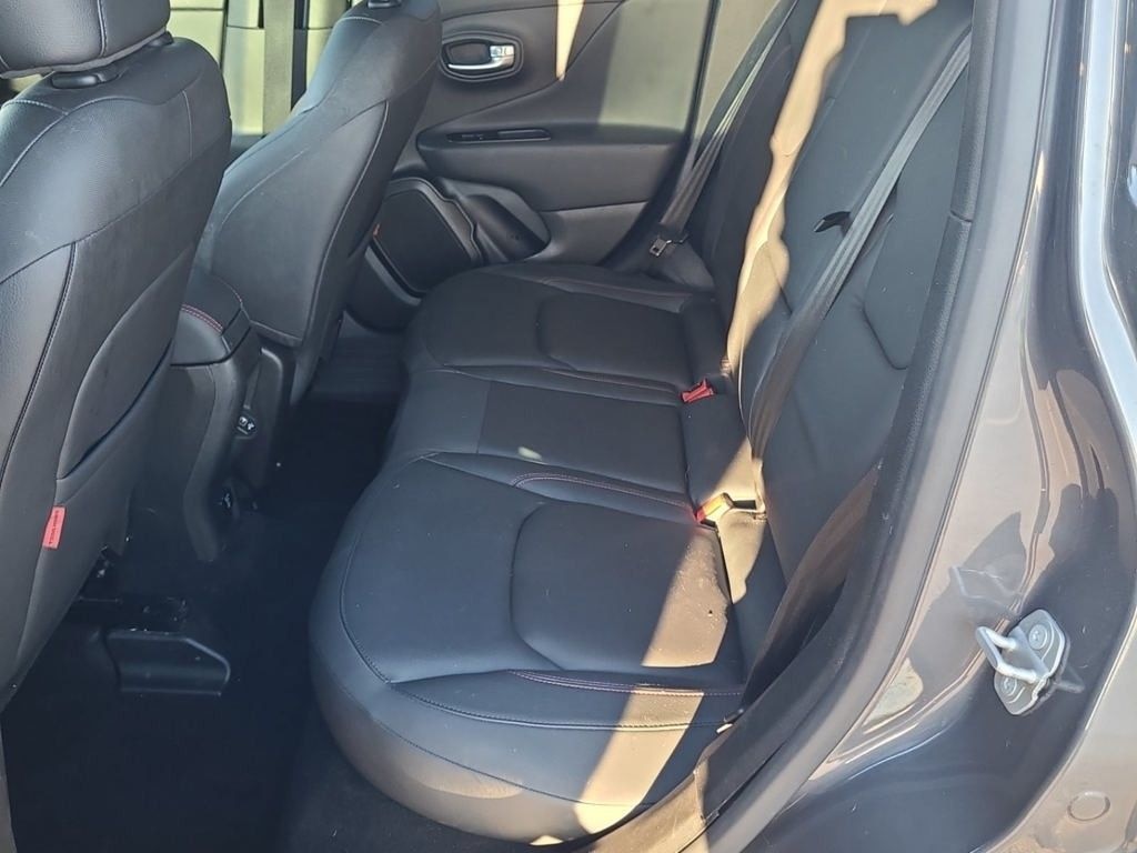 Used 2022 Jeep Renegade Trailhawk SUV