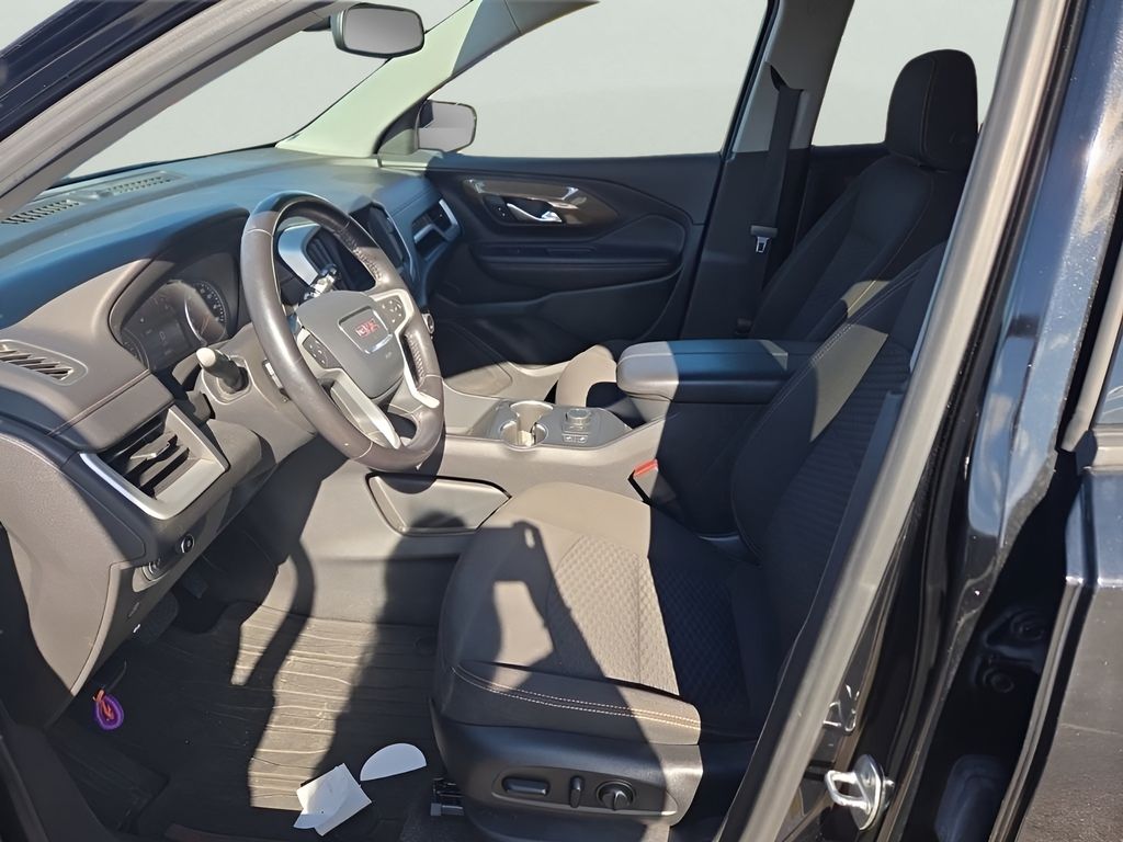 2020 Gmc Terrain SLE photo 3