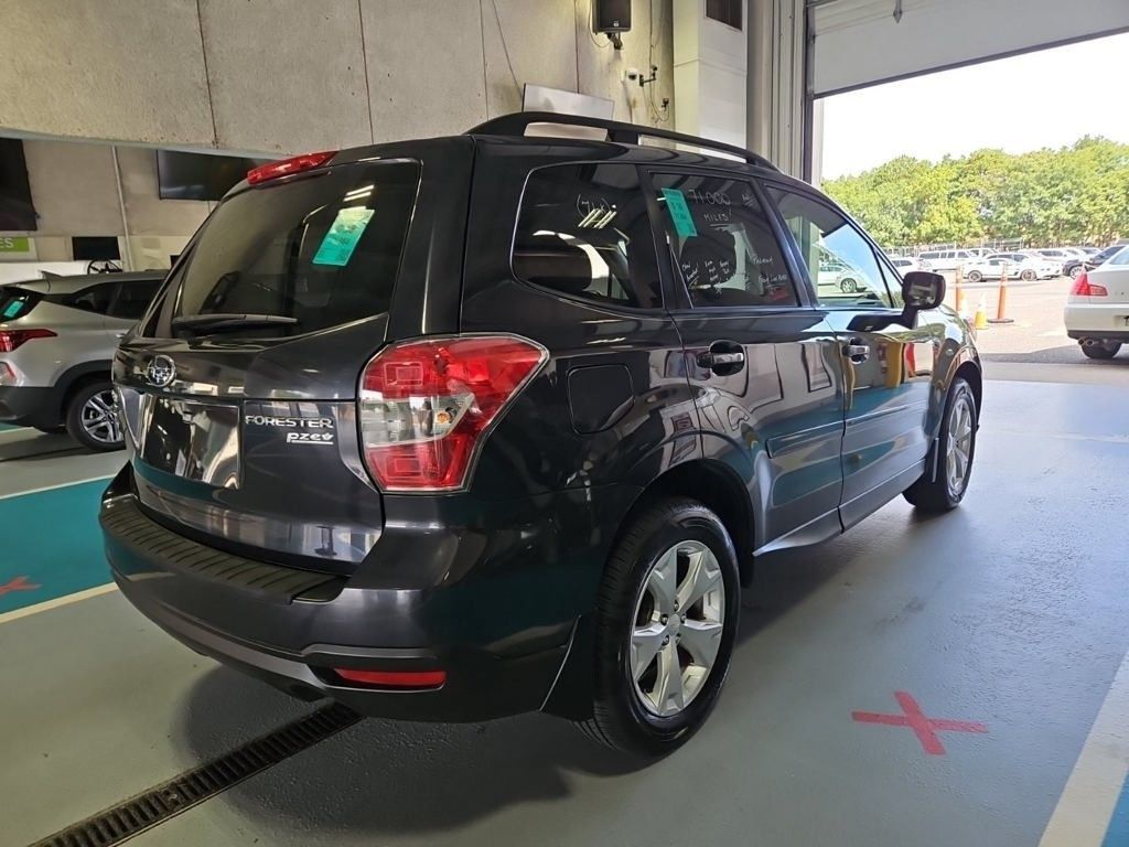 2014 Subaru Forester 2.5i Premium photo 2