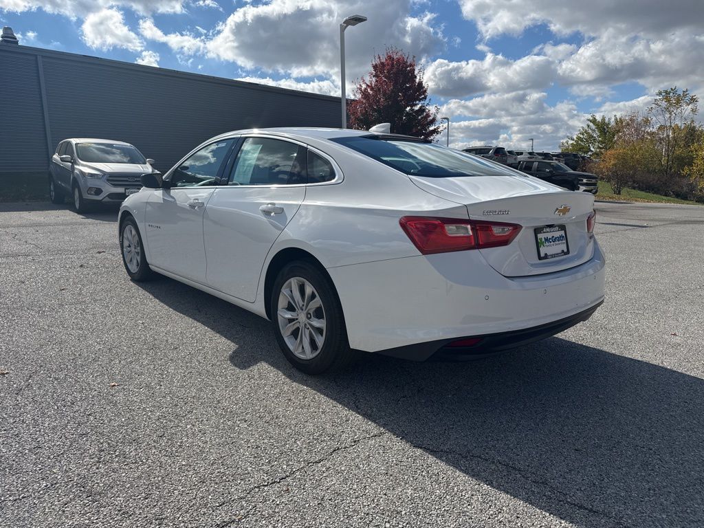 2024 Chevrolet Malibu 1LT photo 3