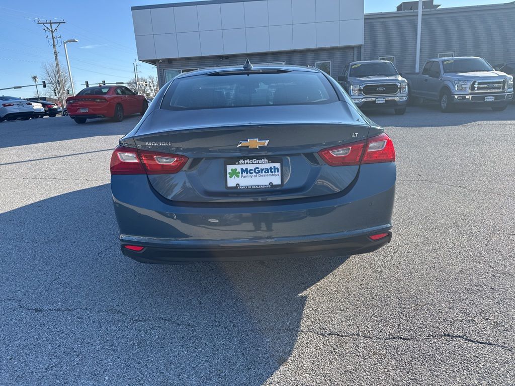 2024 Chevrolet Malibu 1LT photo 4