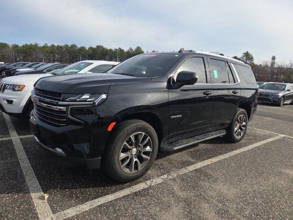 2021 Chevrolet Tahoe LT photo 2