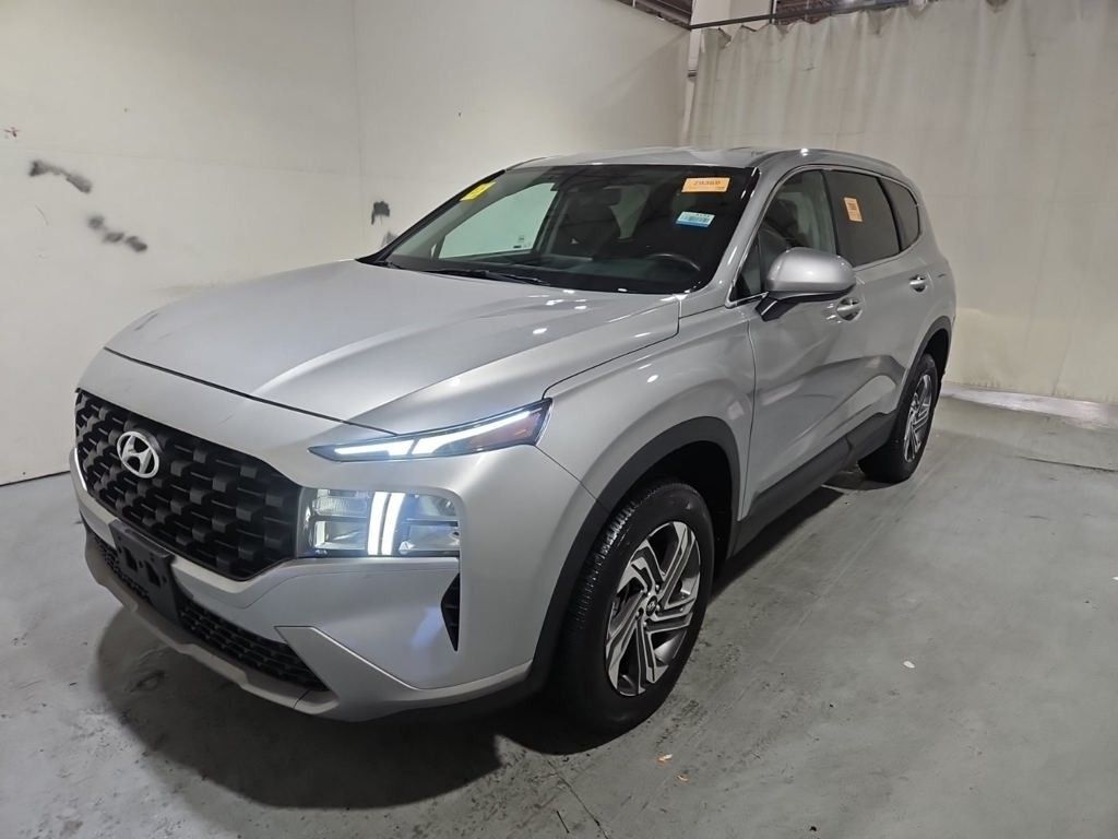 2021 Hyundai Santa Fe SE photo 2