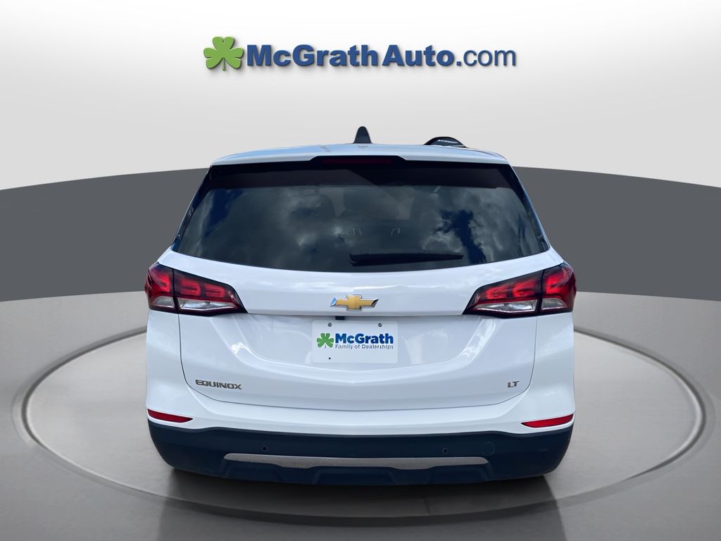2024 Chevrolet Equinox LT photo 2