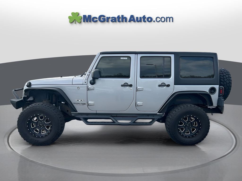 2018 Jeep Wrangler Unlimited Sahara photo 4