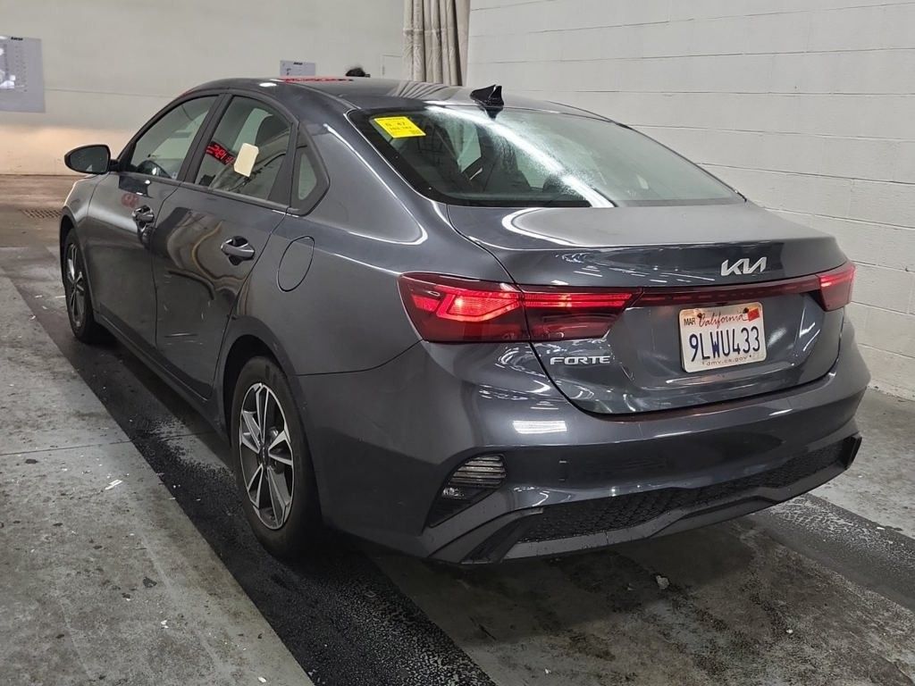 2024 Kia Forte LXS photo 2