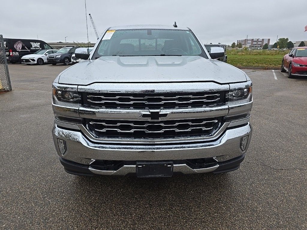 2018 Chevrolet Silverado 1500 LTZ photo 2