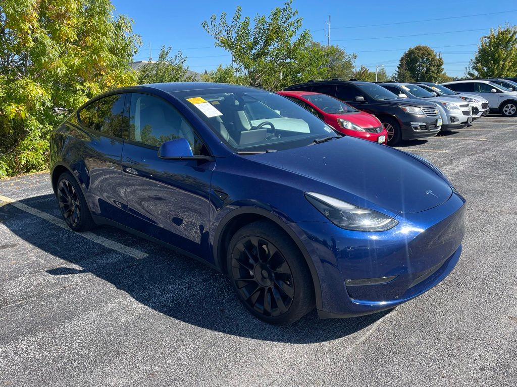 2023 Tesla Model Y Long Range photo 2