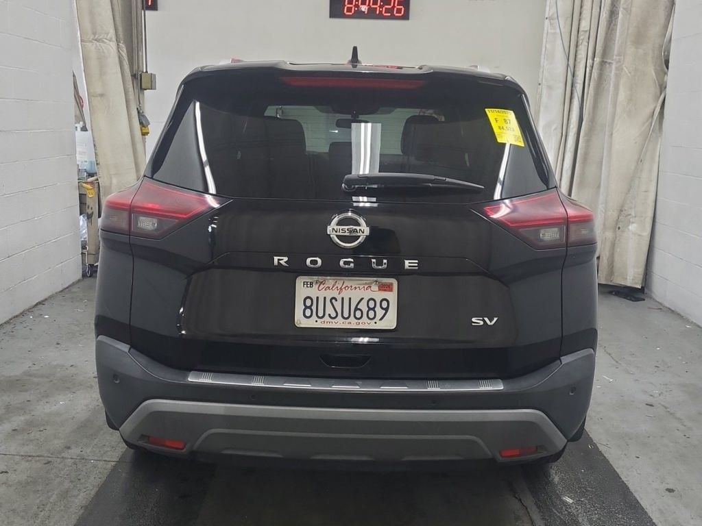 2021 Nissan Rogue SV photo 4