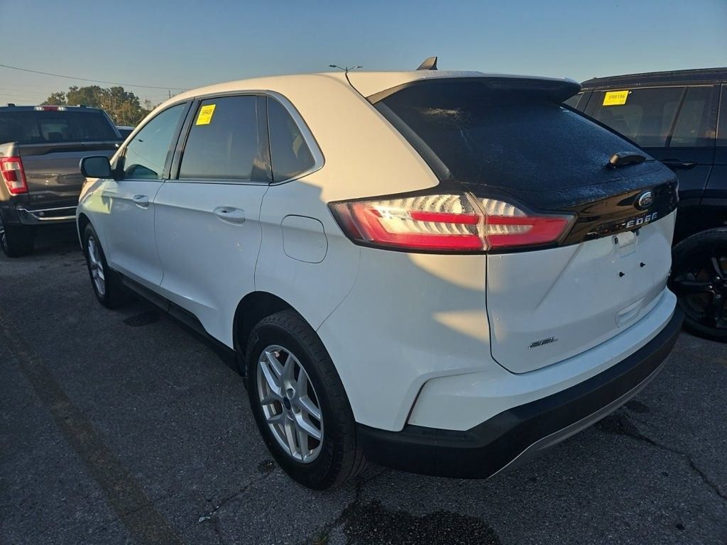 2022 Ford Edge SEL photo 4