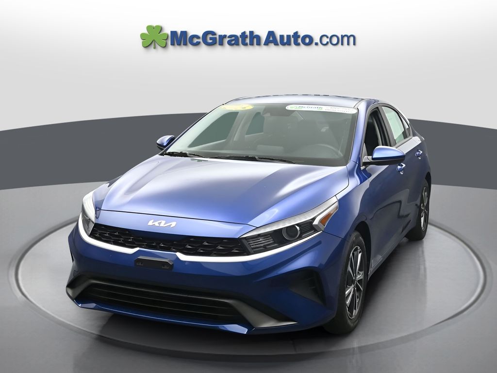 2024 Kia Forte LXS photo 4