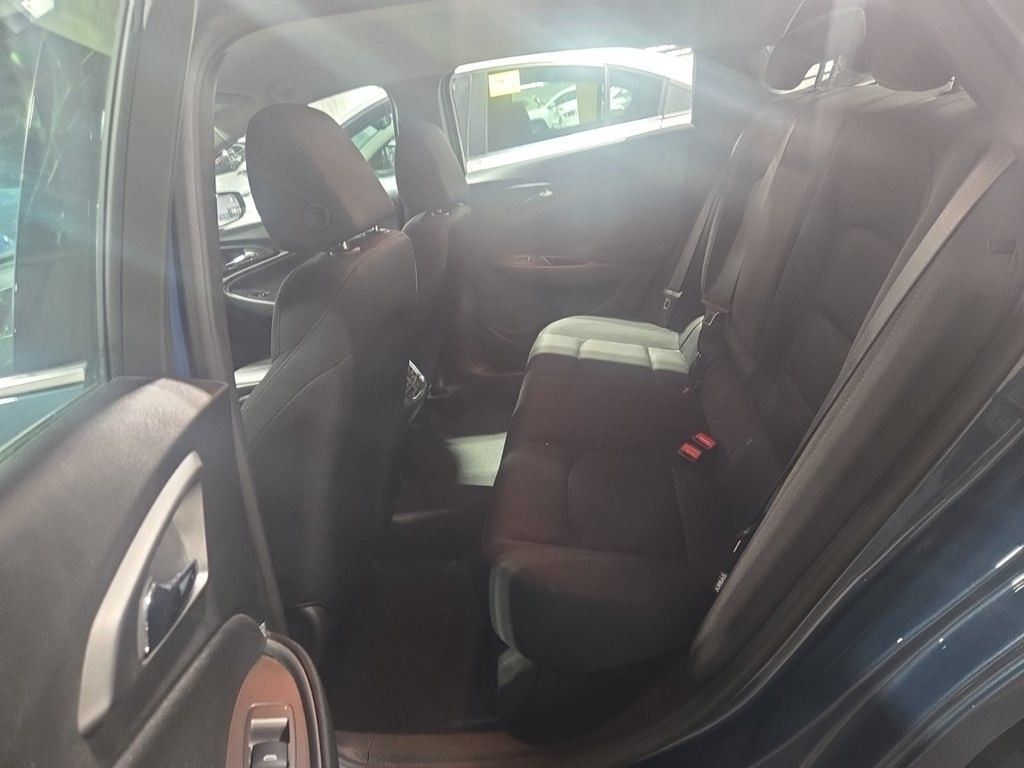 2024 Chevrolet Malibu 1LT photo 4