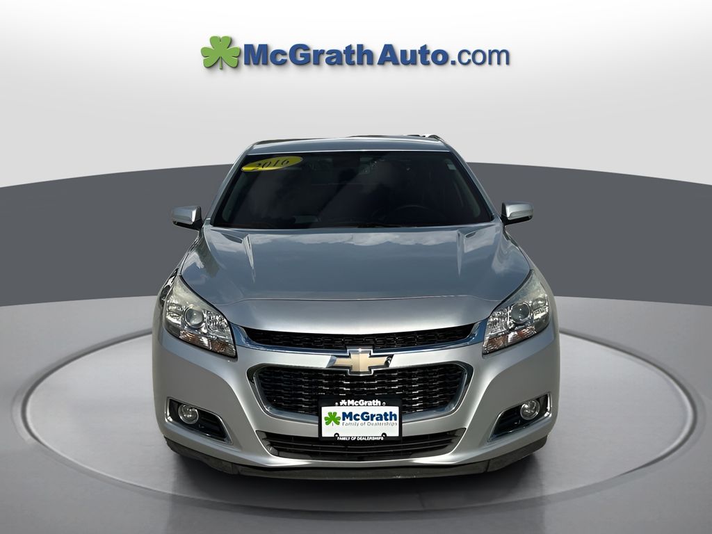 2016 Chevrolet Malibu Limited LTZ photo 2