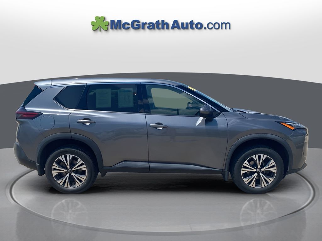 2021 Nissan Rogue SV photo 2