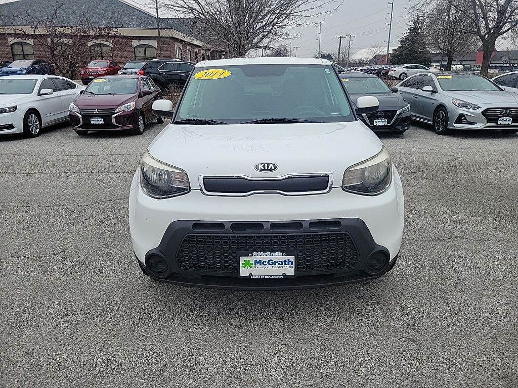 Used 2014 Kia Soul Base with VIN KNDJN2A23E7088462 for sale in Hiawatha, IA