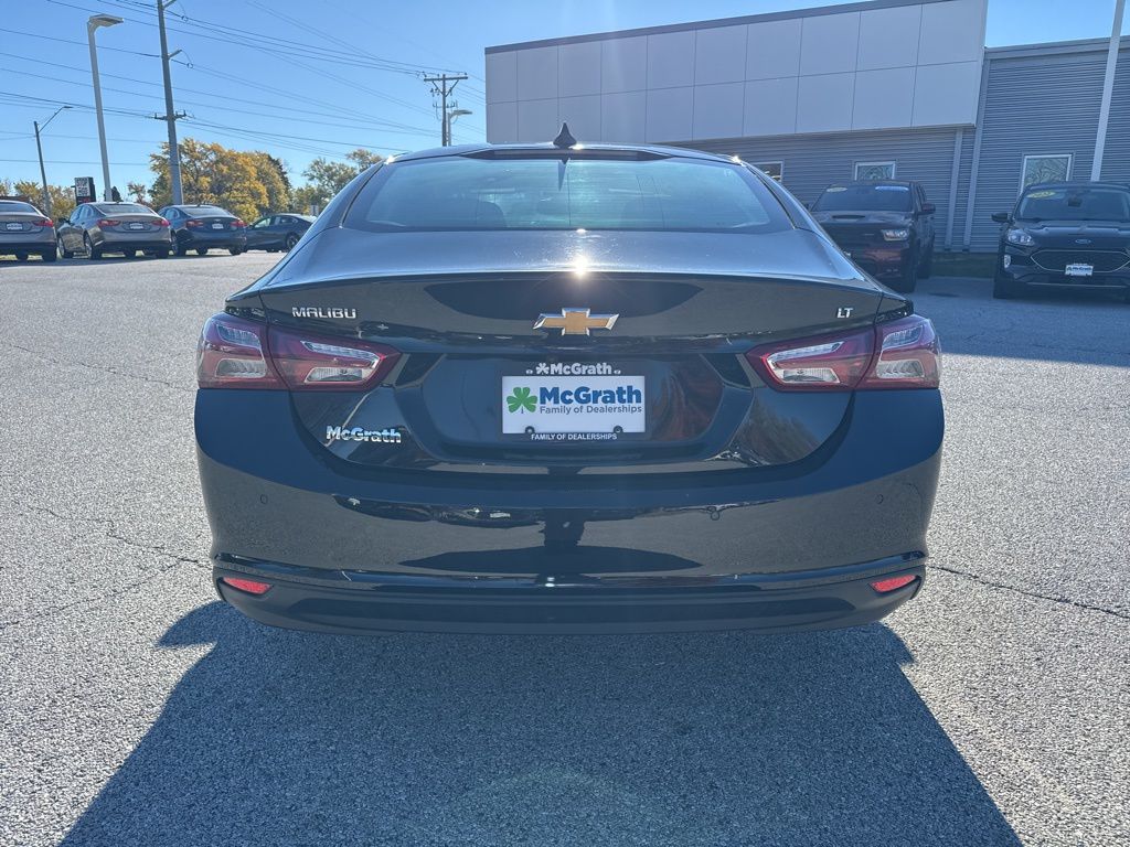 2024 Chevrolet Malibu Premier 2LT photo 4