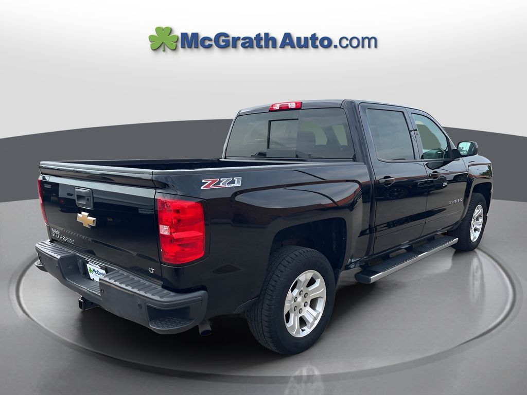 2017 Chevrolet Silverado 1500 LT photo 3