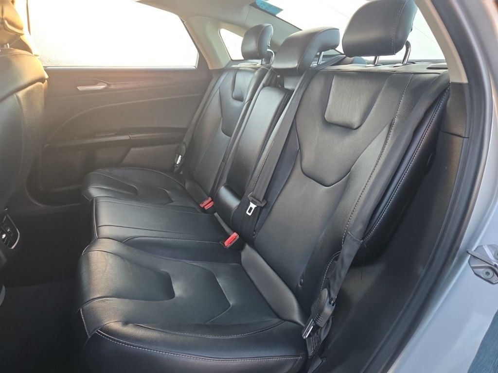 2019 Ford Fusion Titanium photo 4