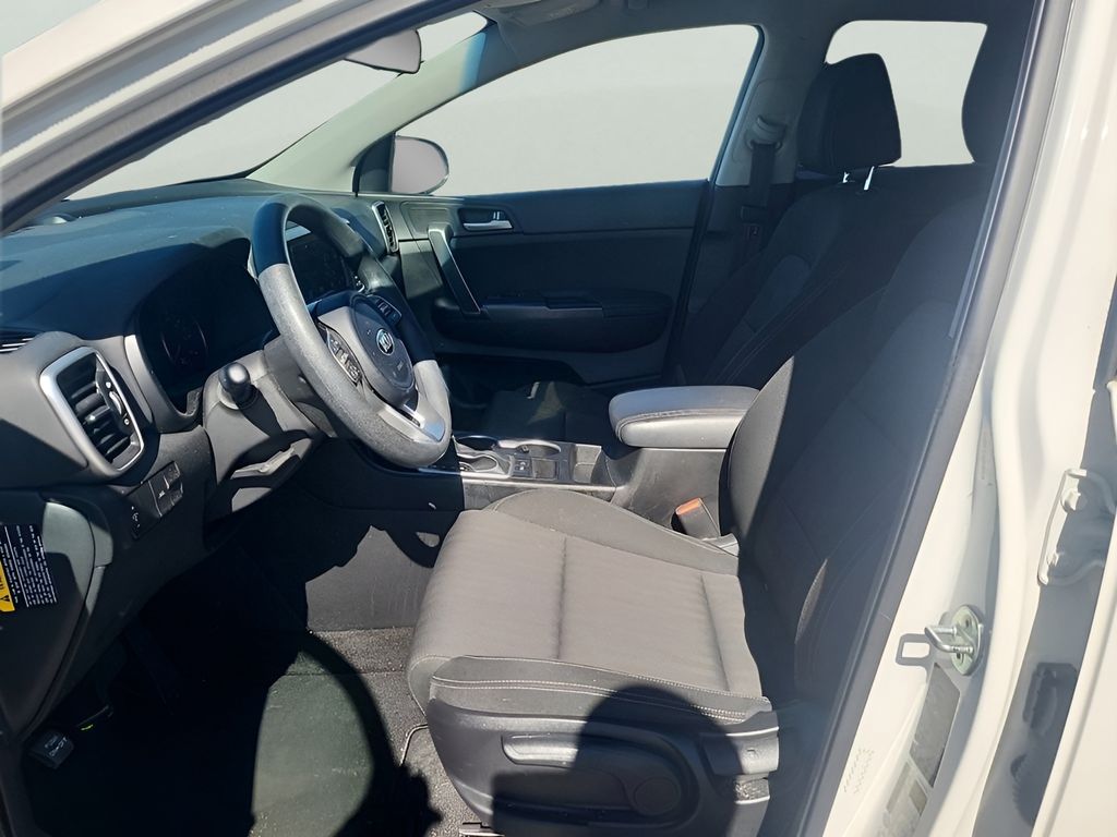 2021 Kia Sportage LX photo 2