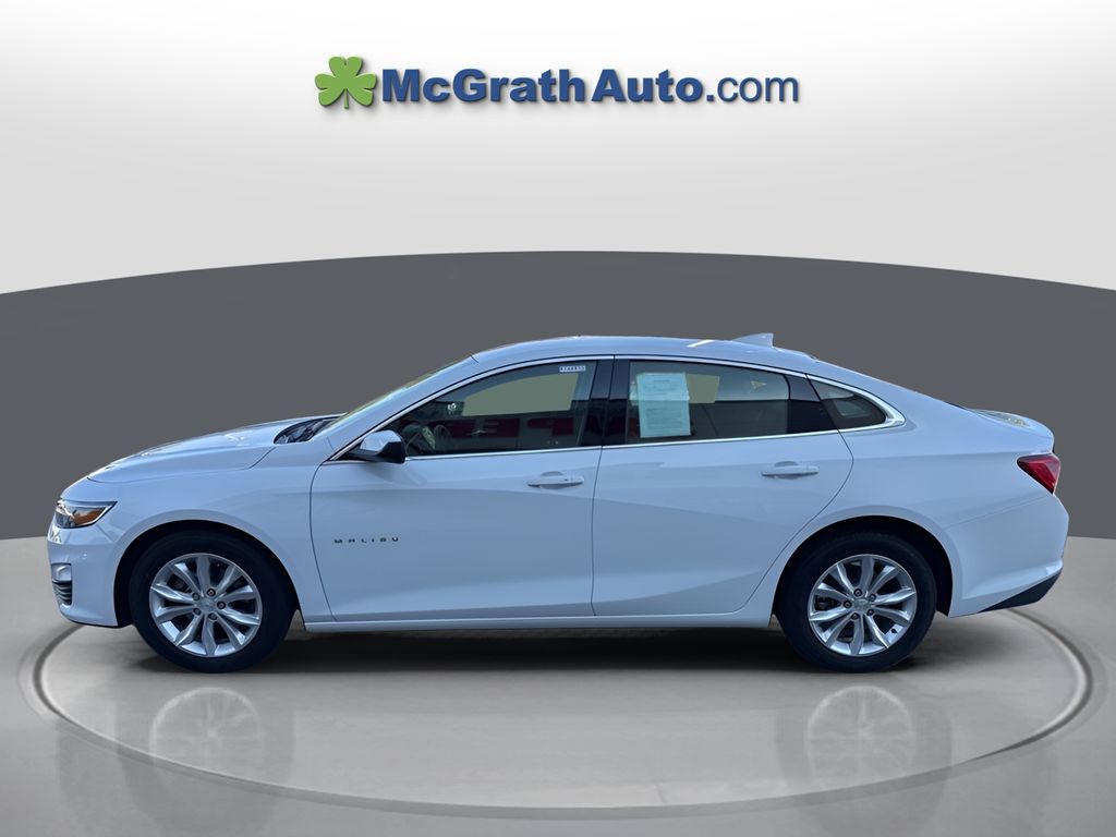 2024 Chevrolet Malibu 1LT photo 2