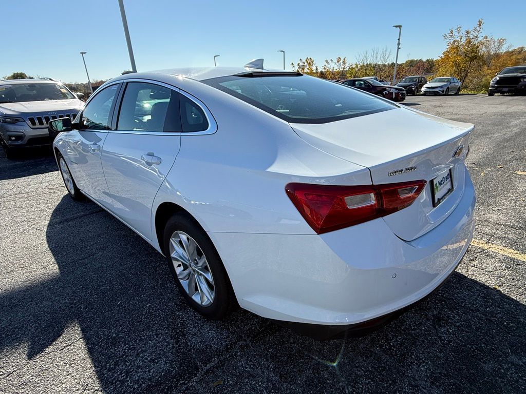 2024 Chevrolet Malibu 1LT photo 4