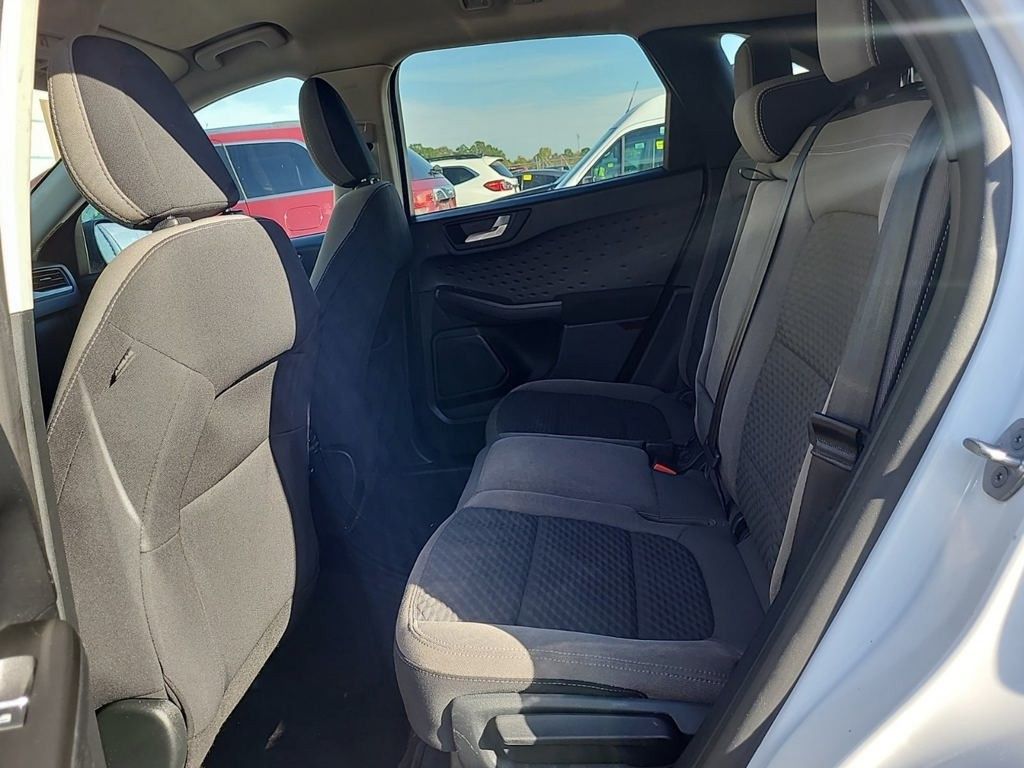 2020 Ford Escape SE photo 2