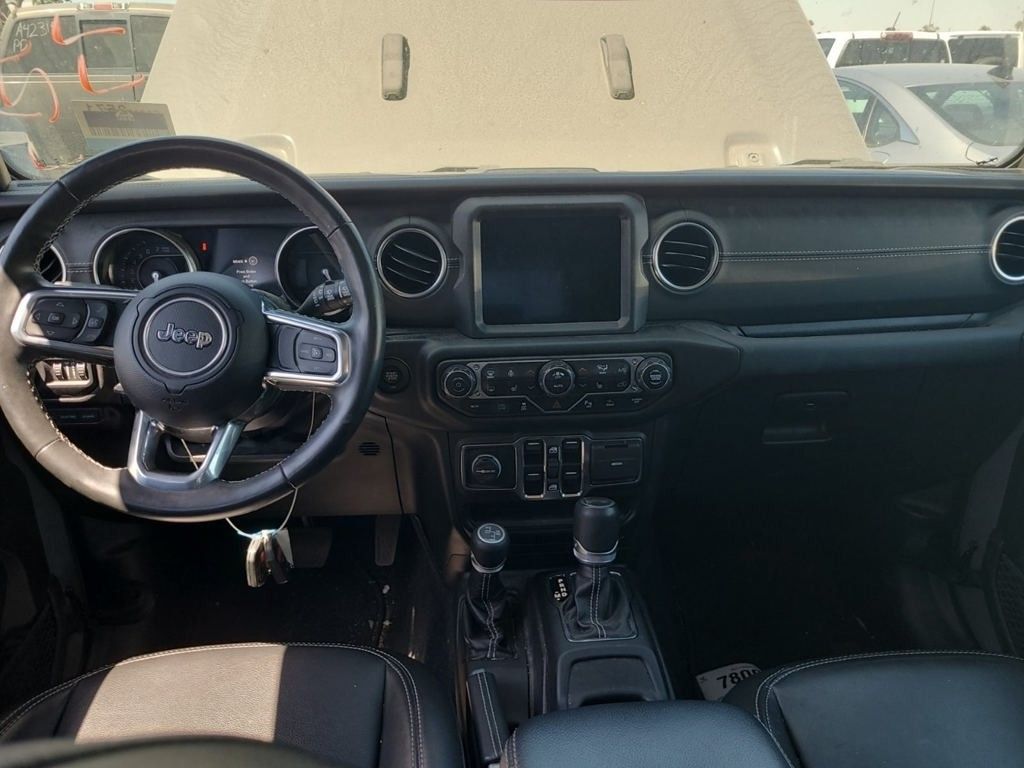 2022 Jeep Wrangler Unlimited Sahara 4xe photo 2
