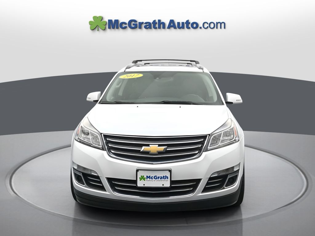 2017 Chevrolet Traverse Premier photo 3