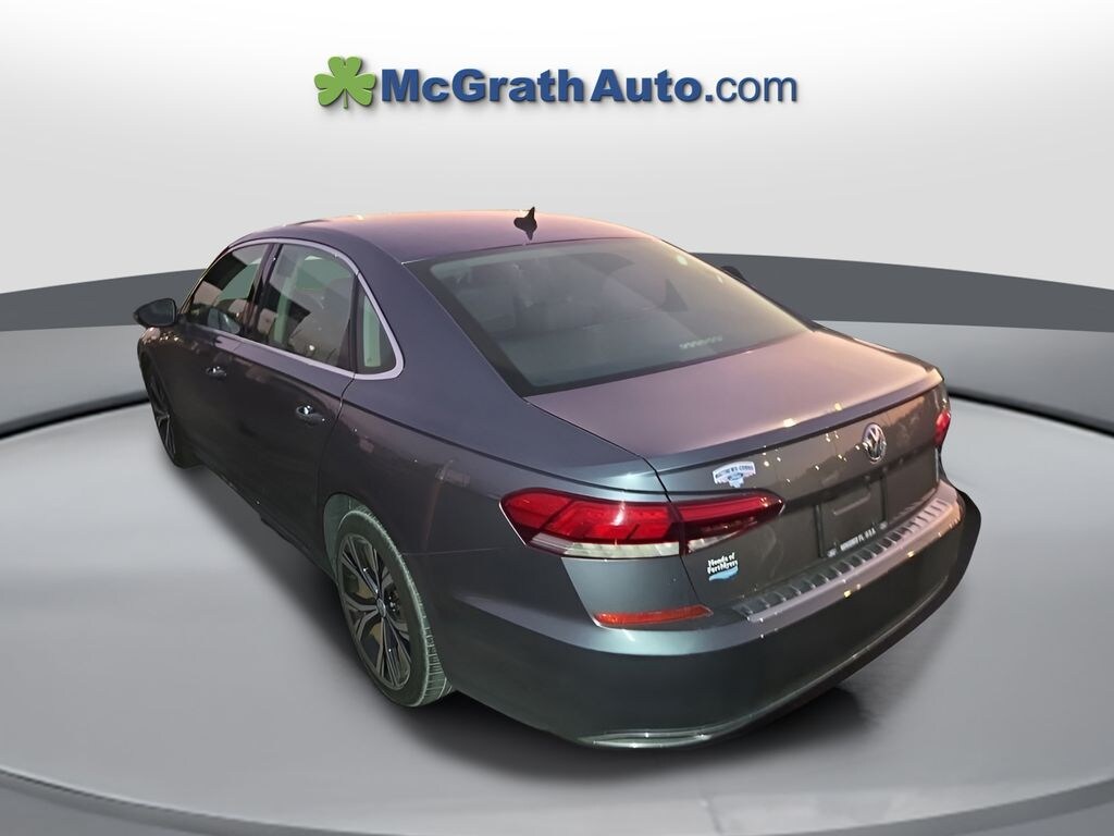 Used 2022 Volkswagen Passat 2.0T SE Sedan