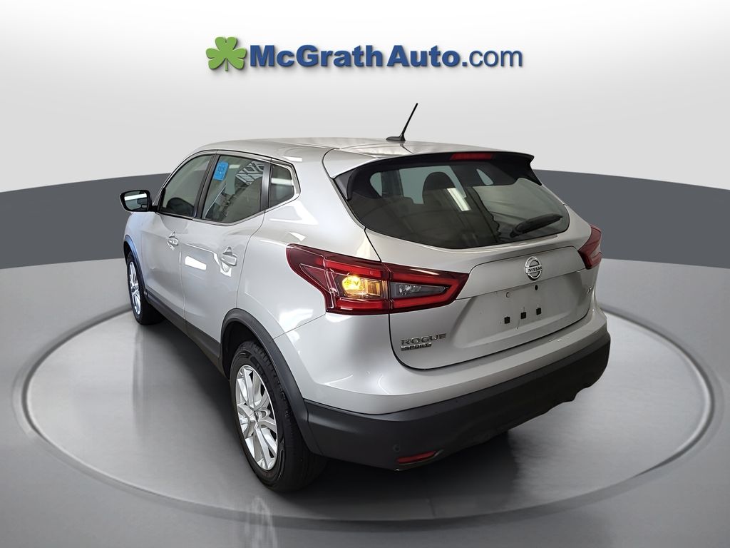 2021 Nissan Rogue Sport S photo 2