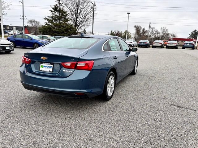 2024 Chevrolet Malibu 1LT photo 3