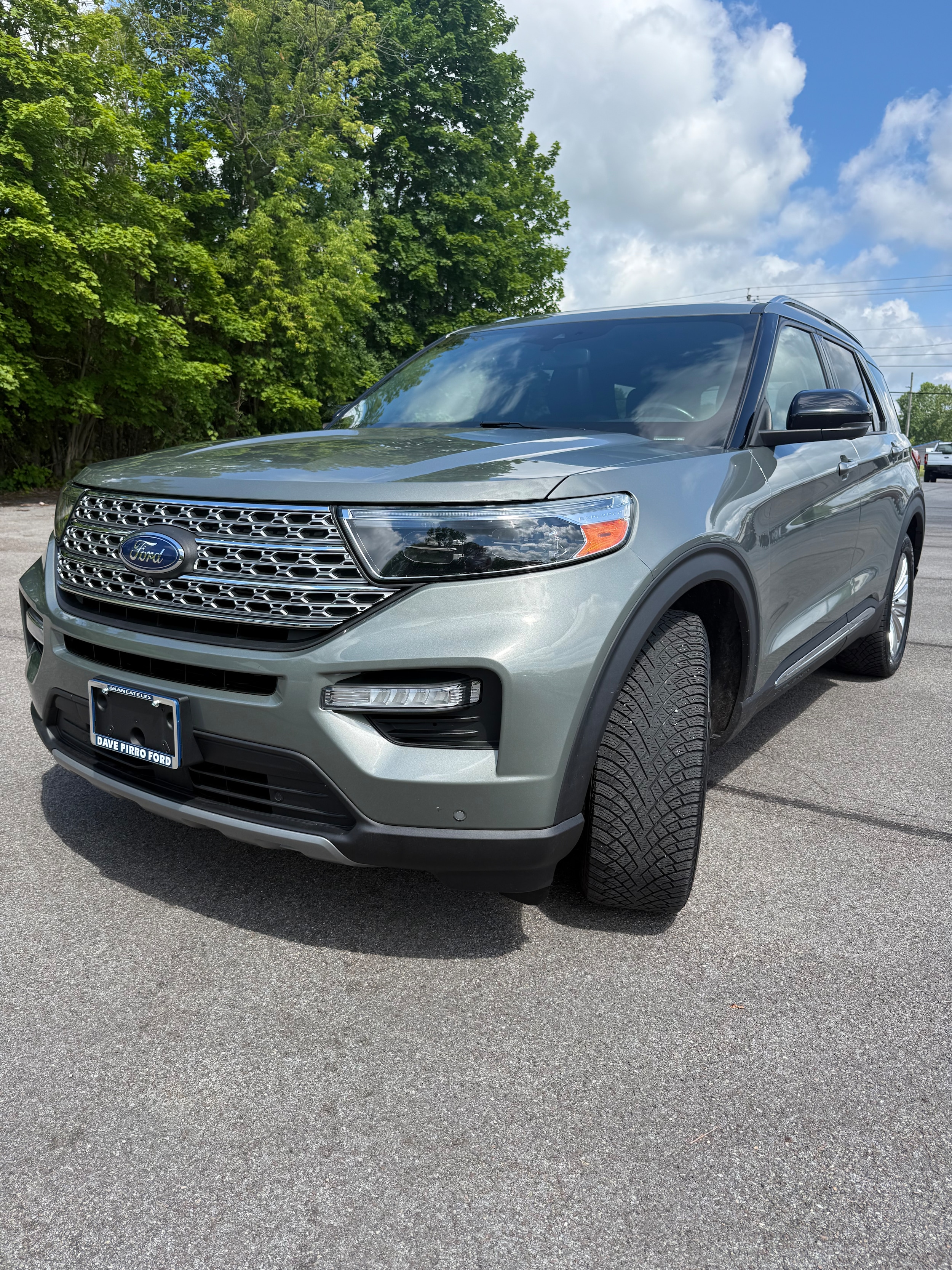 2020 Ford Explorer Limited 4WD's photo