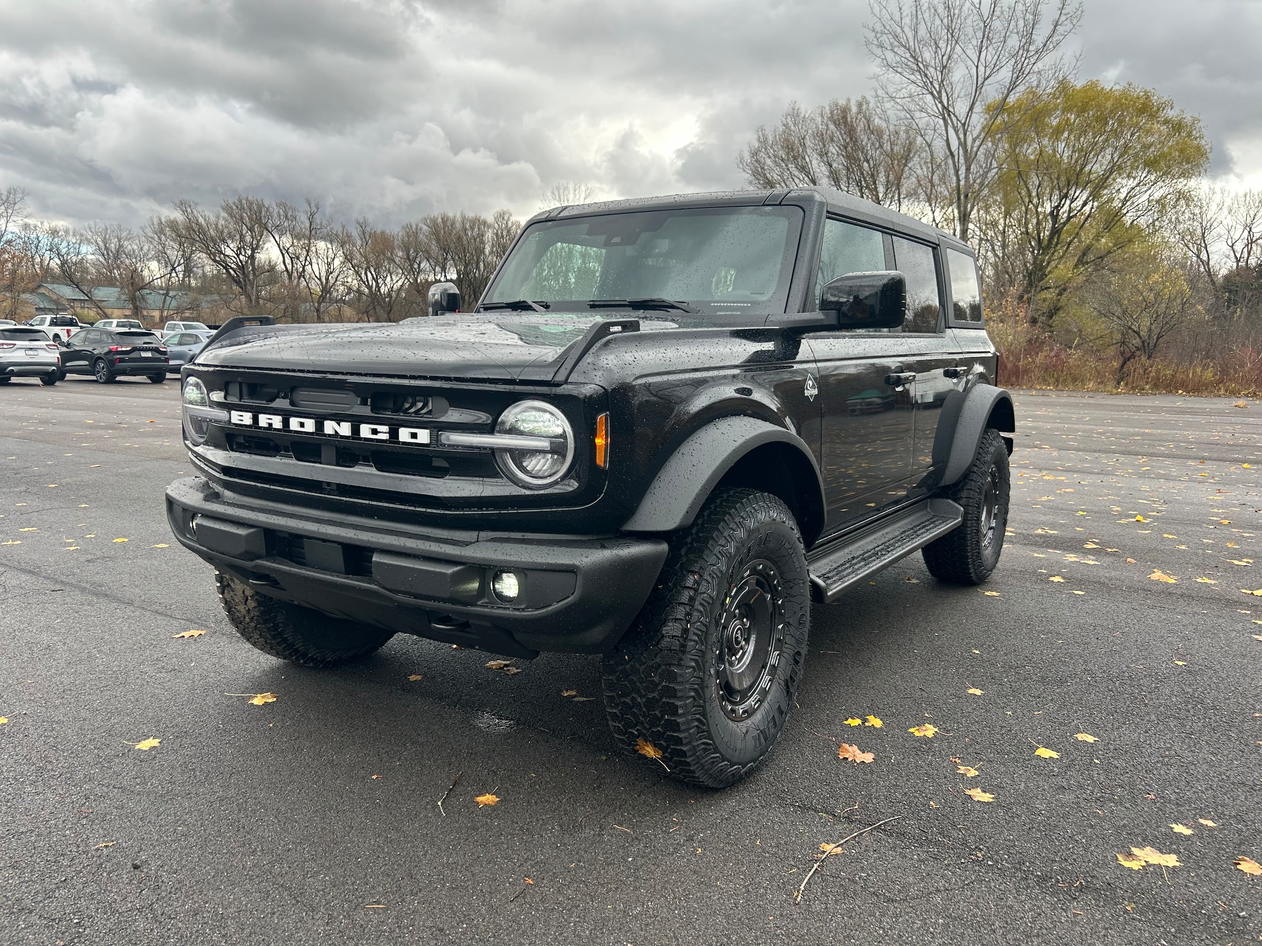 2025 Ford Bronco 4-Door Outer Banks's photo