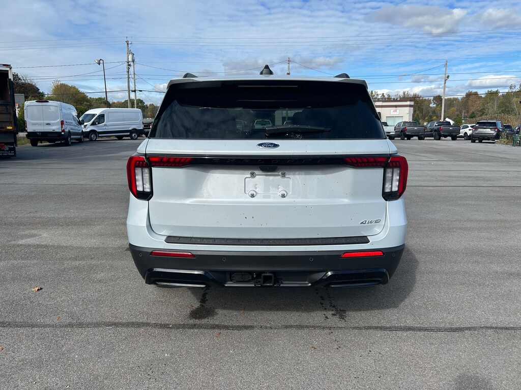 New 2026 Ford Explorer ST-Line SUV