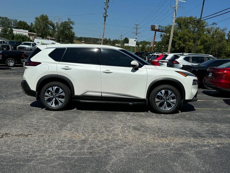 Used 2021 Nissan Rogue SV with VIN 5N1AT3BB3MC795282 for sale in Pacific, MO