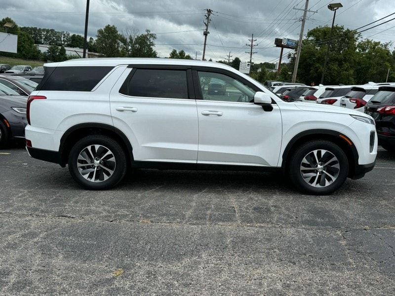 Used 2021 Hyundai Palisade Essential with VIN KM8R2DHEXMU274700 for sale in Pacific, MO