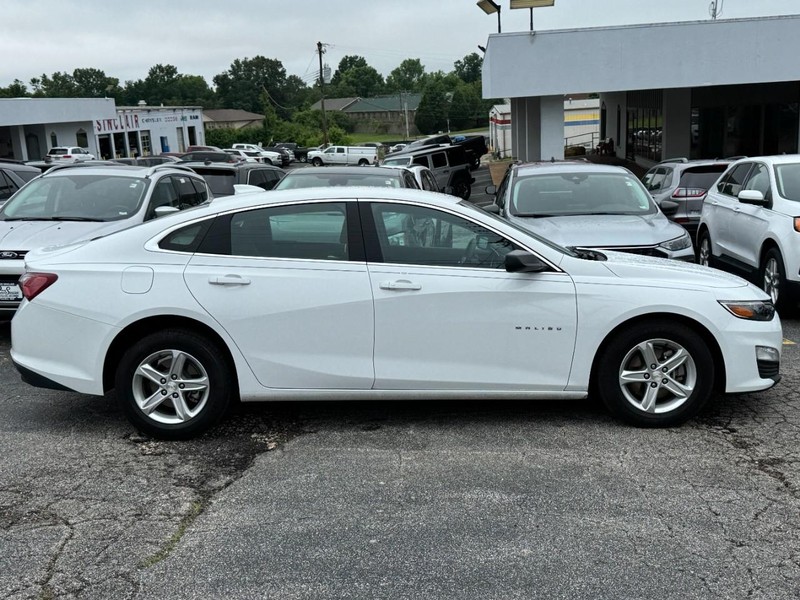 Used 2022 Chevrolet Malibu 1LT with VIN 1G1ZD5ST8NF194810 for sale in Pacific, MO