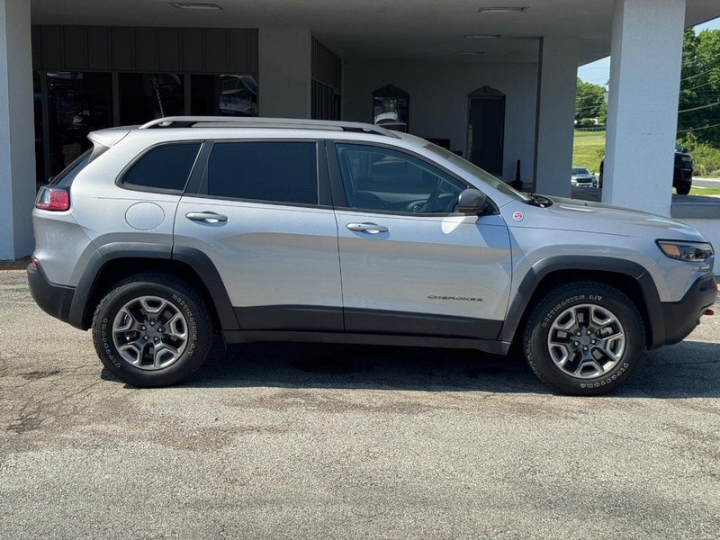 Used 2019 Jeep Cherokee Trailhawk with VIN 1C4PJMBX5KD443172 for sale in Pacific, MO