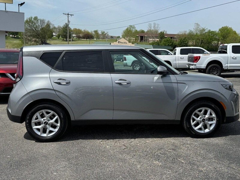 Used 2024 Kia Soul LX with VIN KNDJ23AU1R7896735 for sale in Pacific, MO