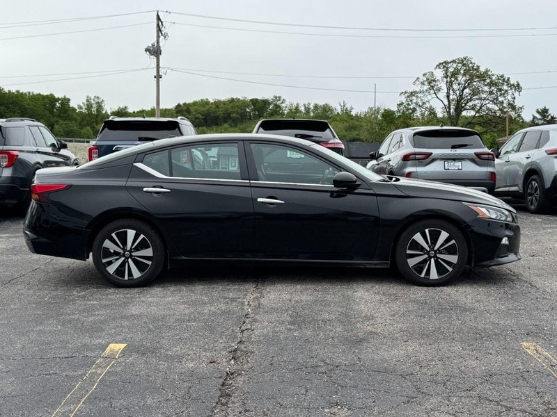 Used 2022 Nissan Altima SV with VIN 1N4BL4DV0NN380633 for sale in Pacific, MO