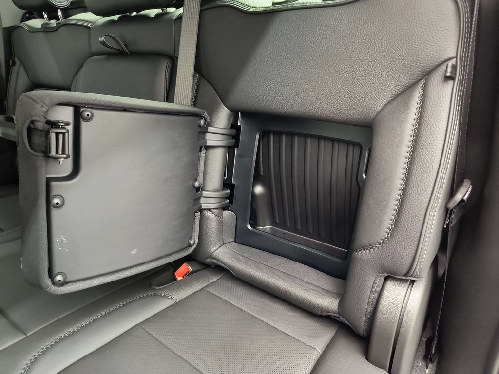2026 GMC Sierra 3500HD Denali - Photo 21