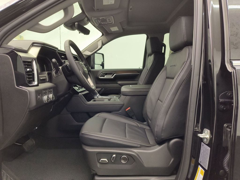 2026 GMC Sierra 3500HD Denali - Photo 5