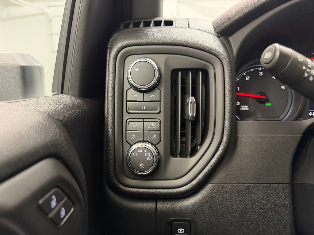 2026 GMC Sierra 3500 Chassis Cab Pro - Photo 26