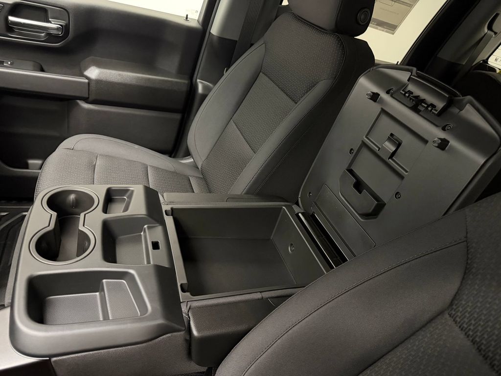 2026 GMC Sierra 3500 Chassis Cab Pro - Photo 17