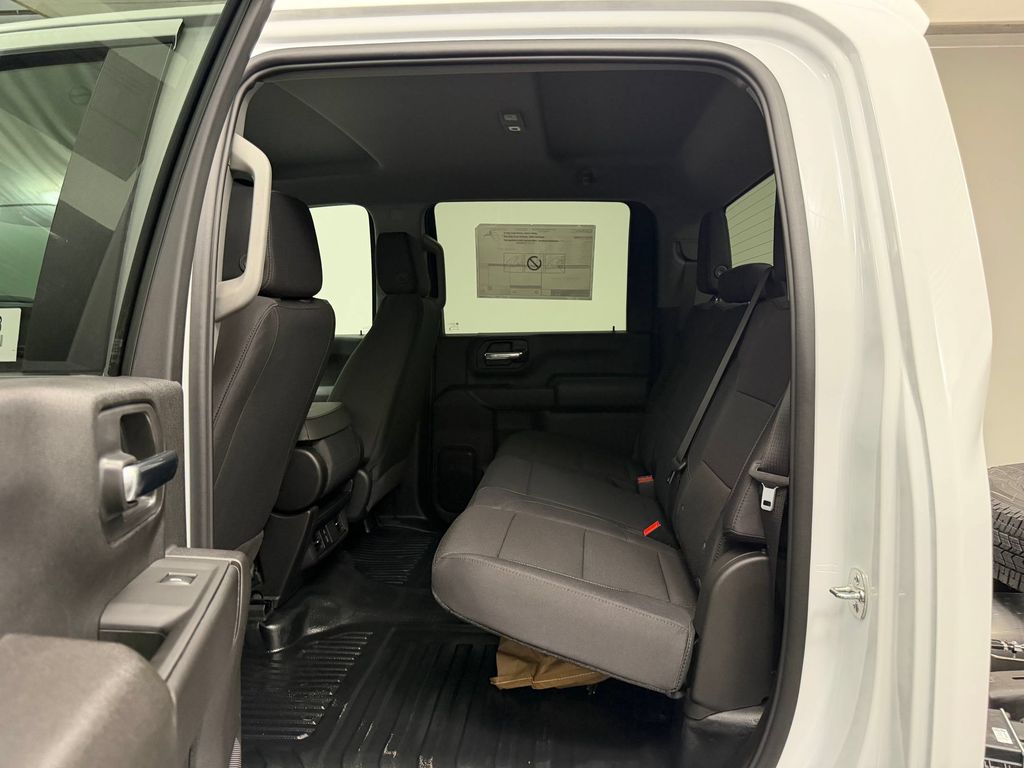 2026 GMC Sierra 3500 Chassis Cab Pro - Photo 20