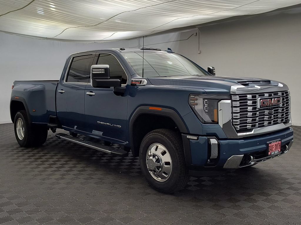 2026 GMC Sierra 3500HD Denali - Photo 7