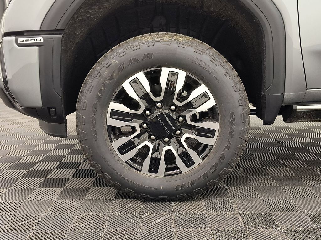 2026 GMC Sierra 3500HD Denali Ultimate - Photo 11
