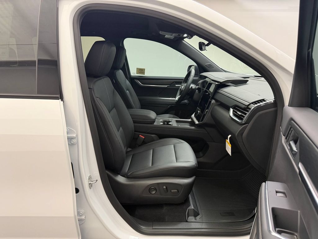 2026 GMC Acadia Elevation - Photo 27